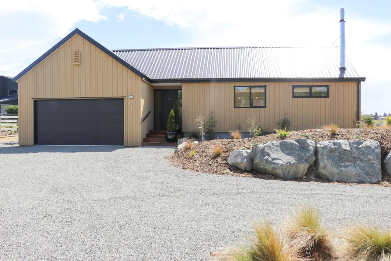 Fivestone Lodge Lake Tekapo Exteriör bild